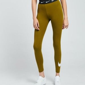 Nike Women's Sportswear Club High Waist Leggings C